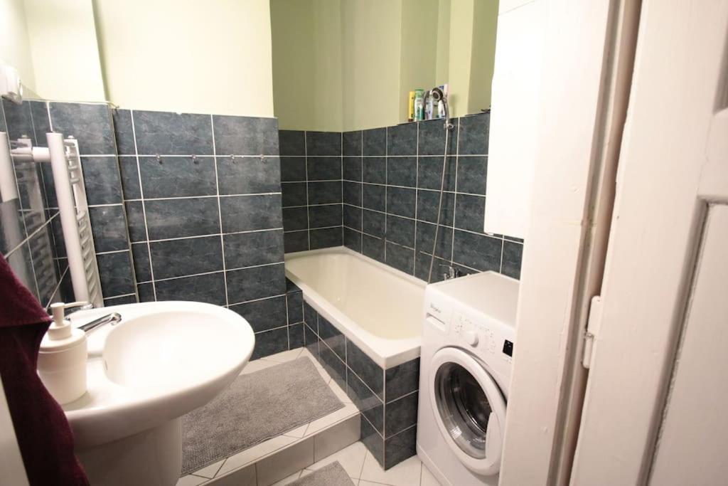 2 Bedrooms Close Vysehrad - Congress Centrum Praga Zewnętrze zdjęcie