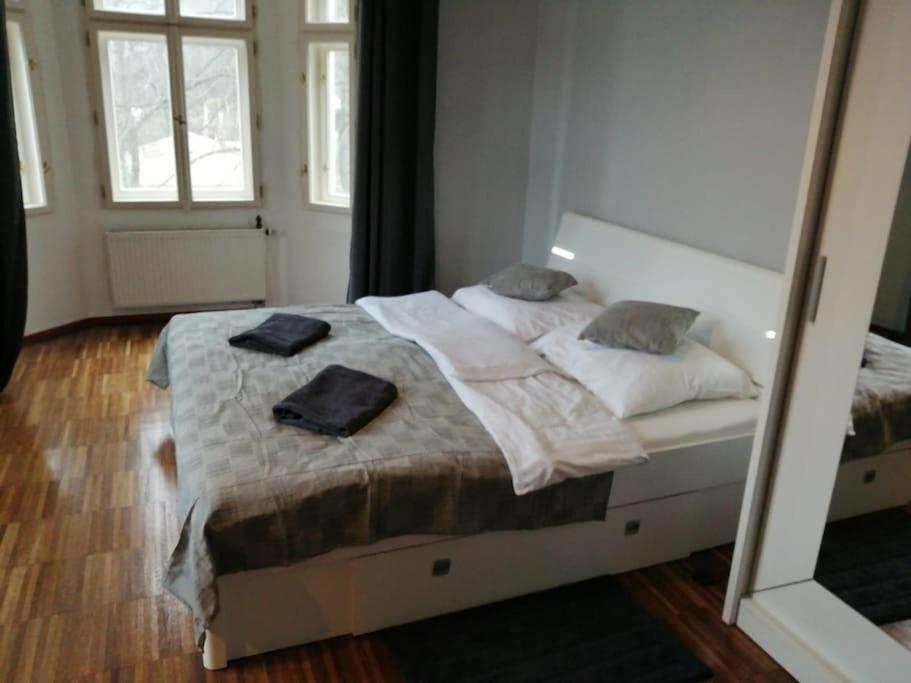 2 Bedrooms Close Vysehrad - Congress Centrum Praga Zewnętrze zdjęcie