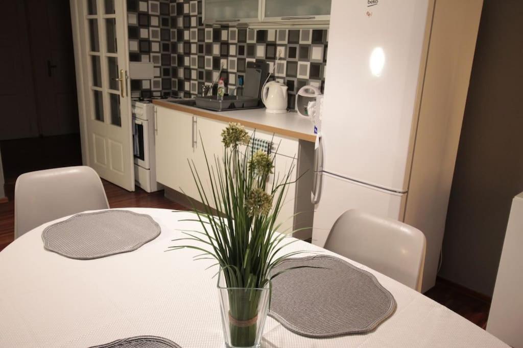 2 Bedrooms Close Vysehrad - Congress Centrum Praga Zewnętrze zdjęcie